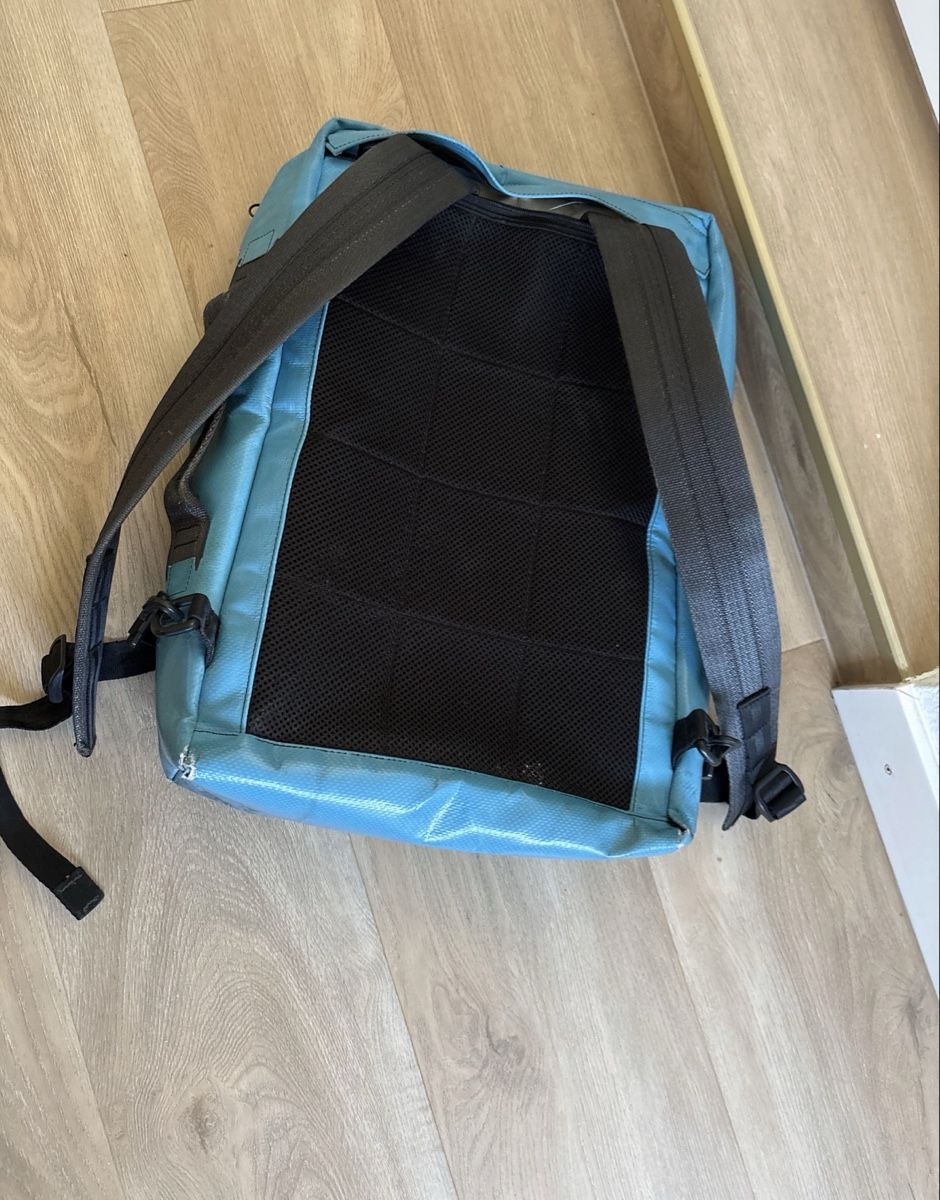 Freitag Zaini: Freitag Rucksack blau rot weiss gebraucht – Usato da Kaiseraugst venduto da Sinanaomi 1