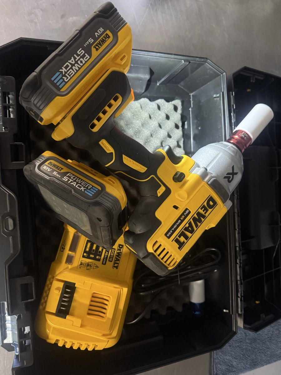 Alle Maschinen: Dewalt DCF 900 – Gebraucht aus Zürich von Jaskoch