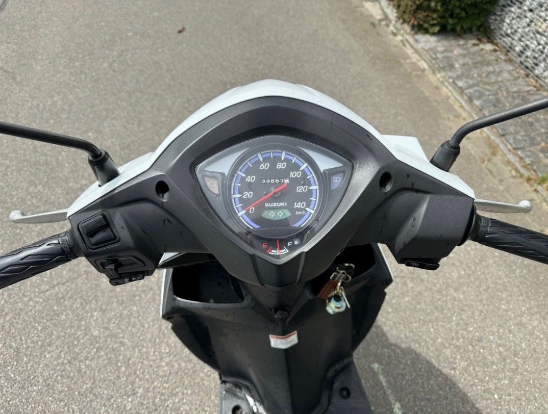 Suzuki Scooters: Suzuki UK 110 Address – Defekt aus Bern von nodah 3