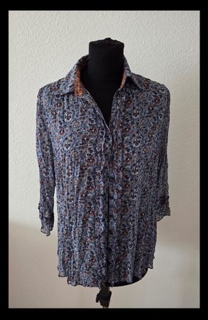 Bluse mit Blumenmuster, Gr. 40, guter Zustand!l