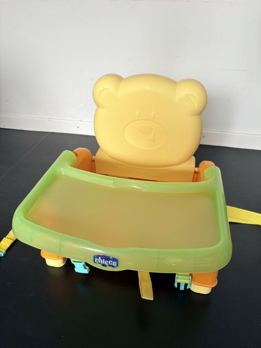 Chicco Hochstühle: Rehausseur Chicco Mode, compact et facile à transporter! – Gebraucht aus Lausanne von france.guillermin