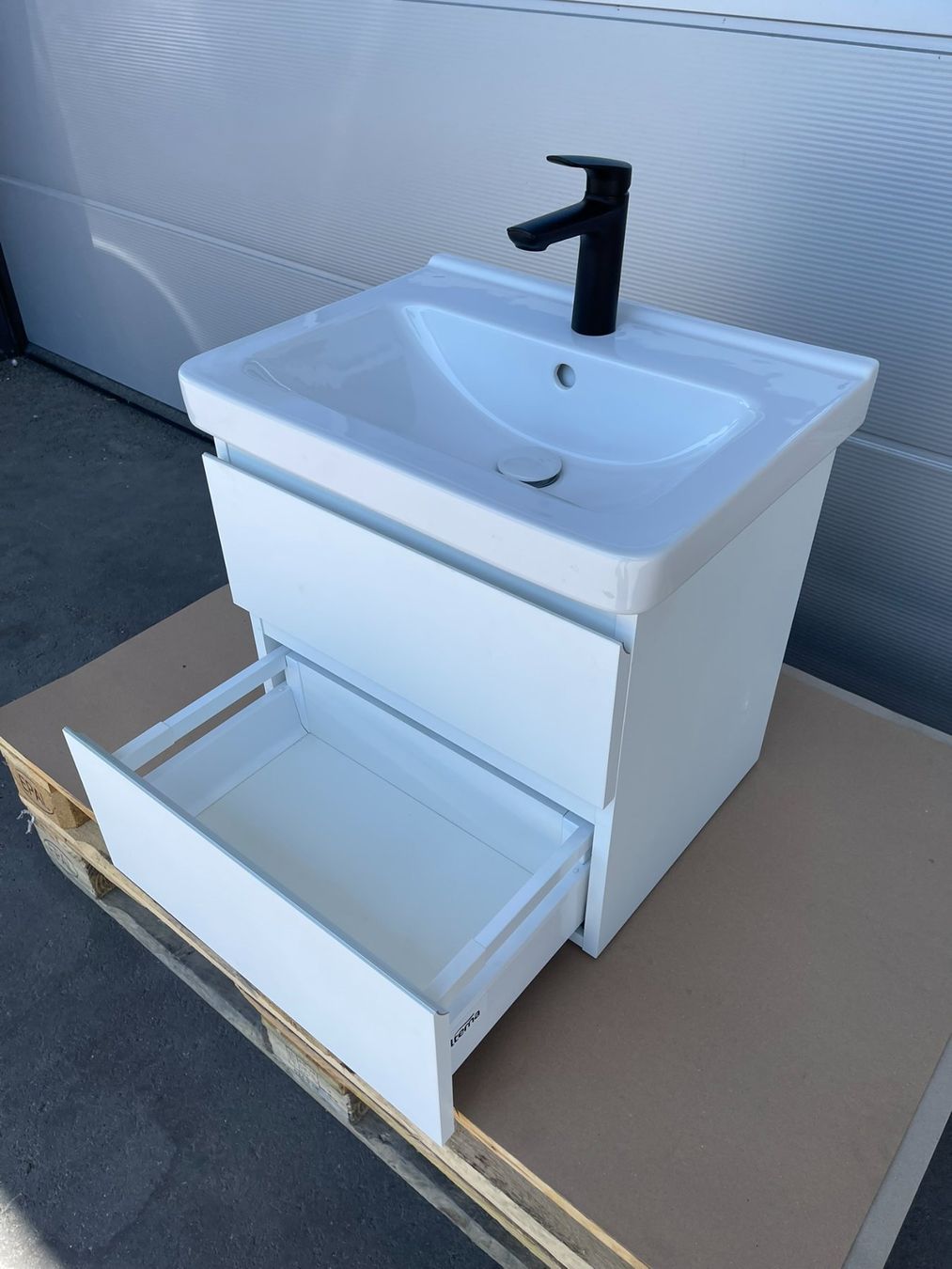 Lavabi & lavandini: Waschtisch / Lavabo mit Unterbau – Nuovo (secondo la descrizione) da Münchwilen TG venduto da IntoMotion_GmbH 3