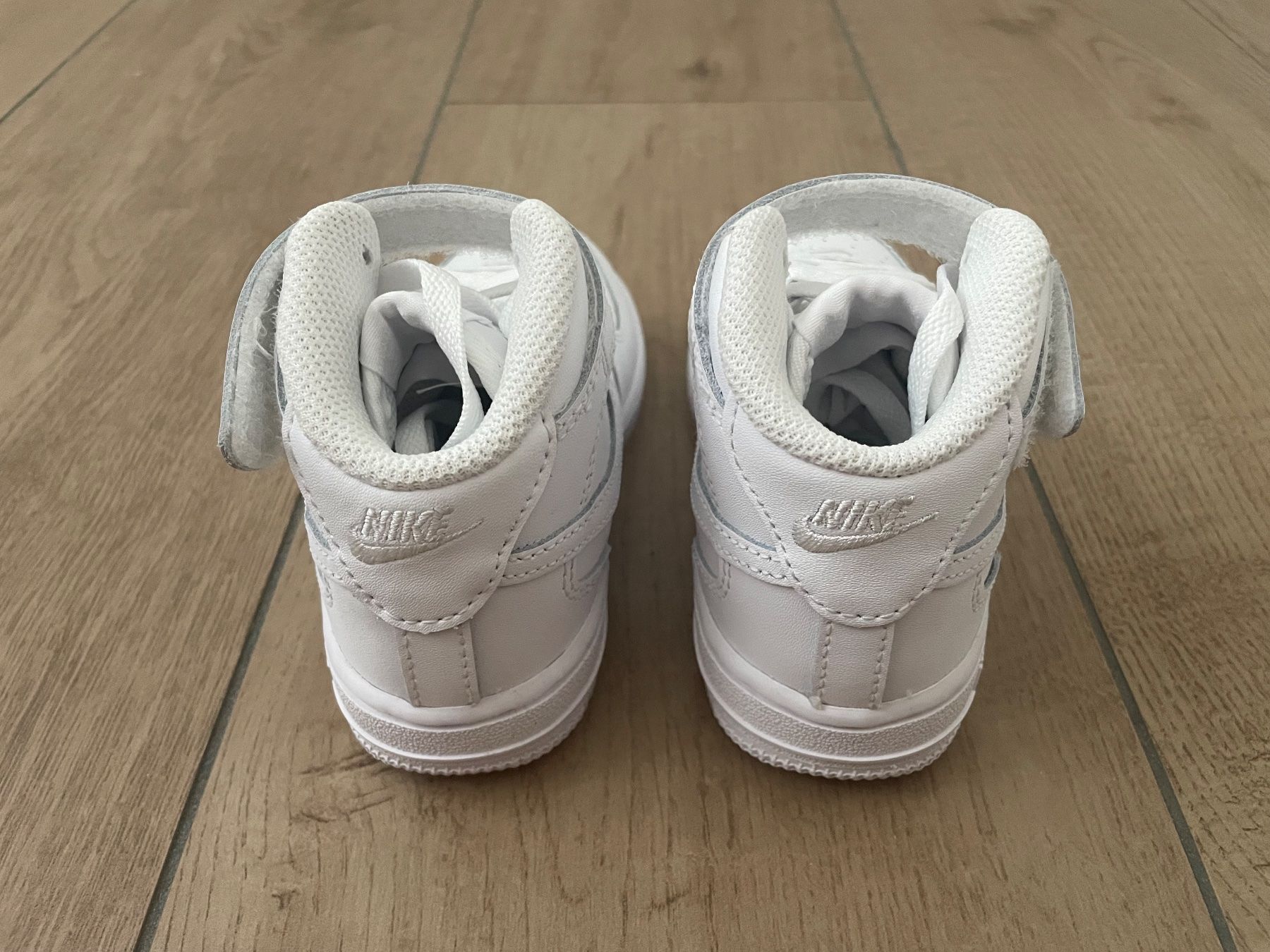 Nike Scarpe per ragazzi: Nike Force 1 Mid Gr. 26 NEU – Nuovo e nell'imballaggio originale da Waltenschwil venduto da hansnine 3