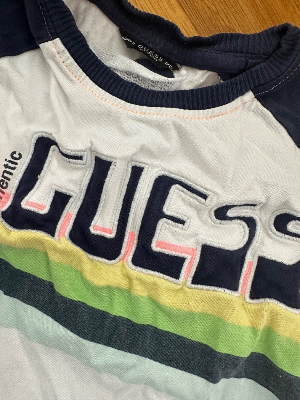 Guess Camicie, Top & T-shirt: Guess Kinder-T-Shirt – Usato da Dürrenroth venduto da tvy_bh56 3