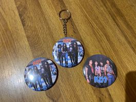 Kiss Lick It Up Flachenoeffner,Magnet,Pin Anstecker