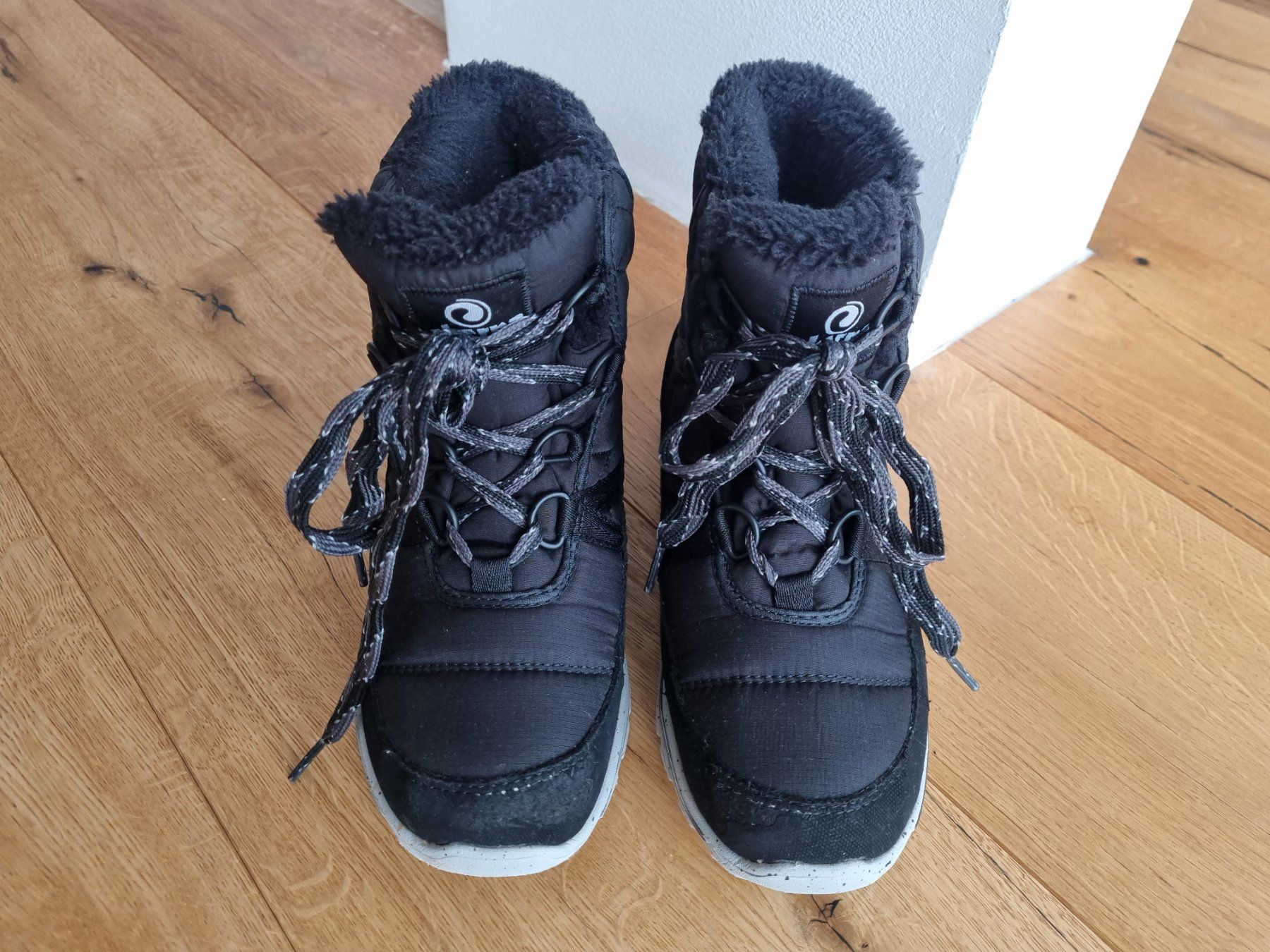 Sherpa Scarpe da uomo: Winterstiefel Sherpa Gr.36 – Usato da Brütten venduto da gupi1717 1