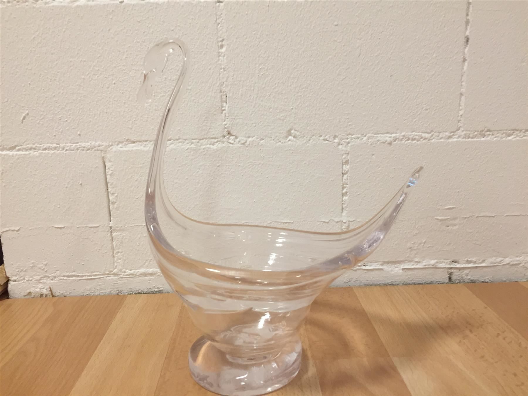 Vasen & Gefässe: Massive Vase „Schwan“ – Gebraucht aus Cormagens von grizli13