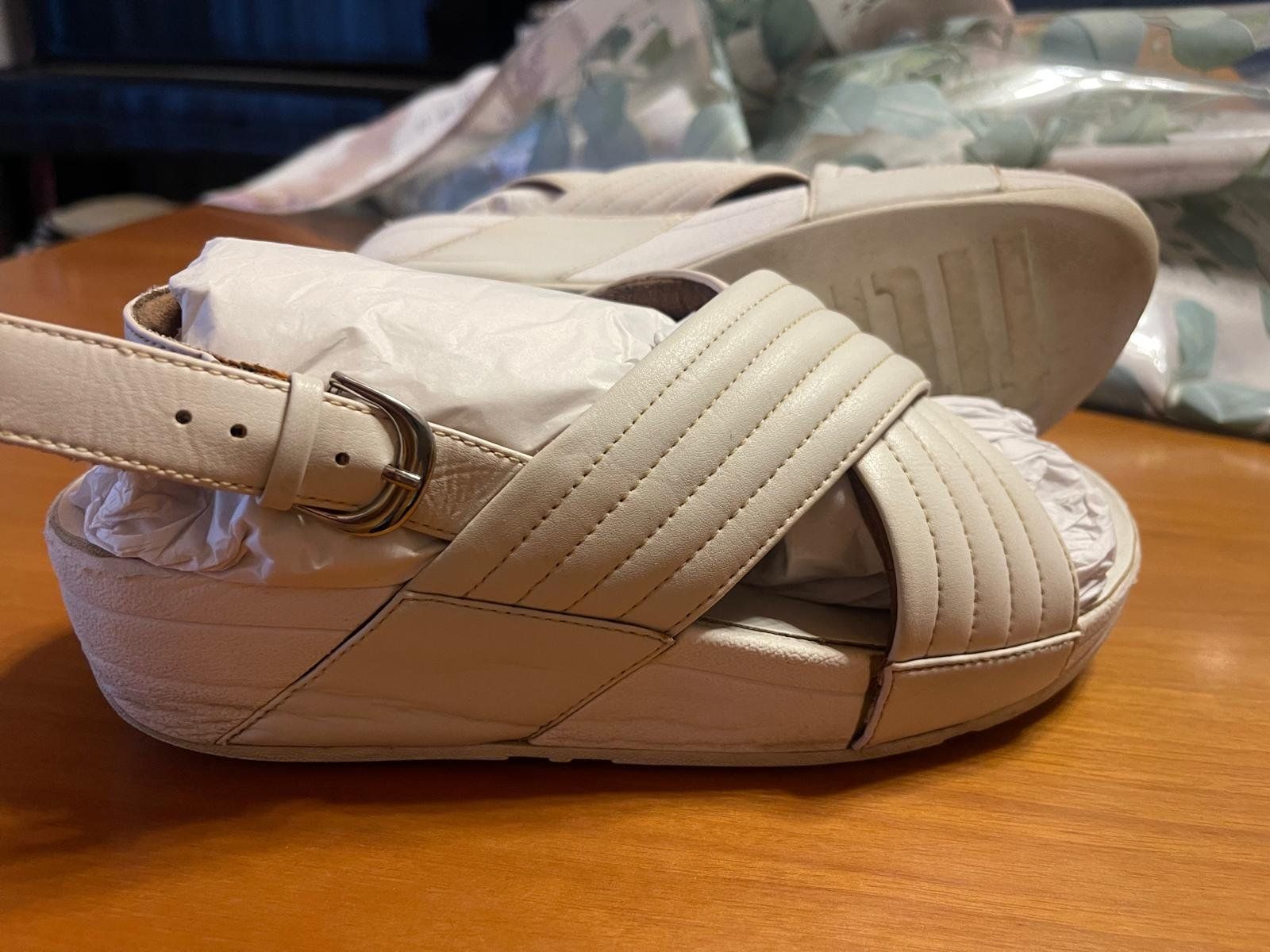 Fitflop Scarpe da donna: SANDALEN FITFLOP – Usato da Quartino venduto da matepetra