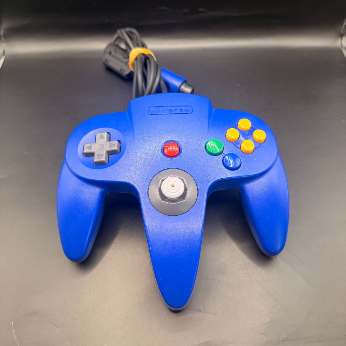 Nintendo Controller: Original Nintendo 64 N64 Controller Blau mit Controller Pak – Usato da Düdingen venduto da Nerdworld