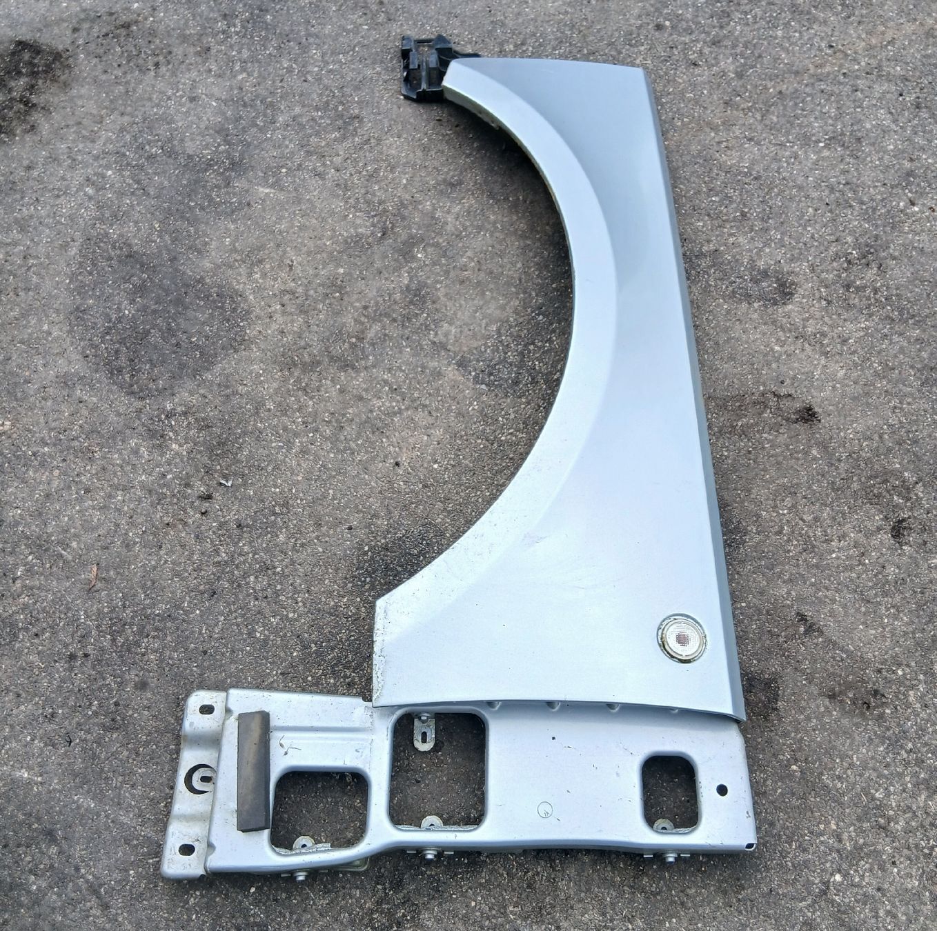 Land Rover Toutes les pièces auto: Aile gauche Range Rover 2002-2012  – D'occasion à la heutte par Auto-stock