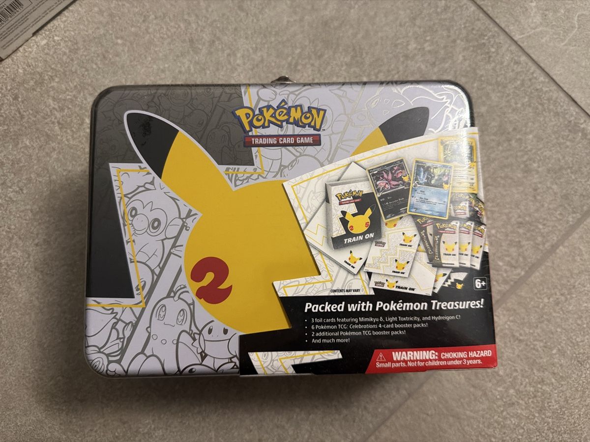 Pokémon Carte collezionabili: Pokemon celebration chest 25 eng – Nuovo (secondo la descrizione) da Massagno venduto da pokecoach