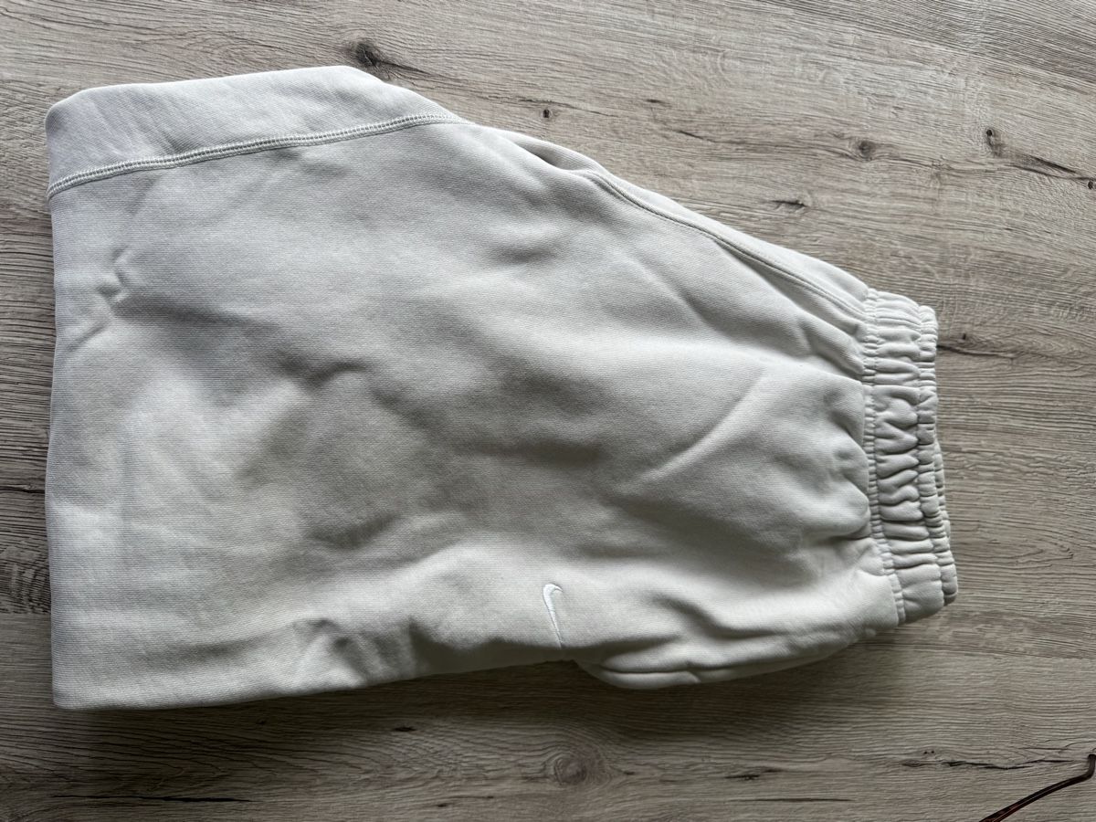 Nike Hosen: Nike Jogginghose – Gebraucht aus Villmergen von van_xv9t 2
