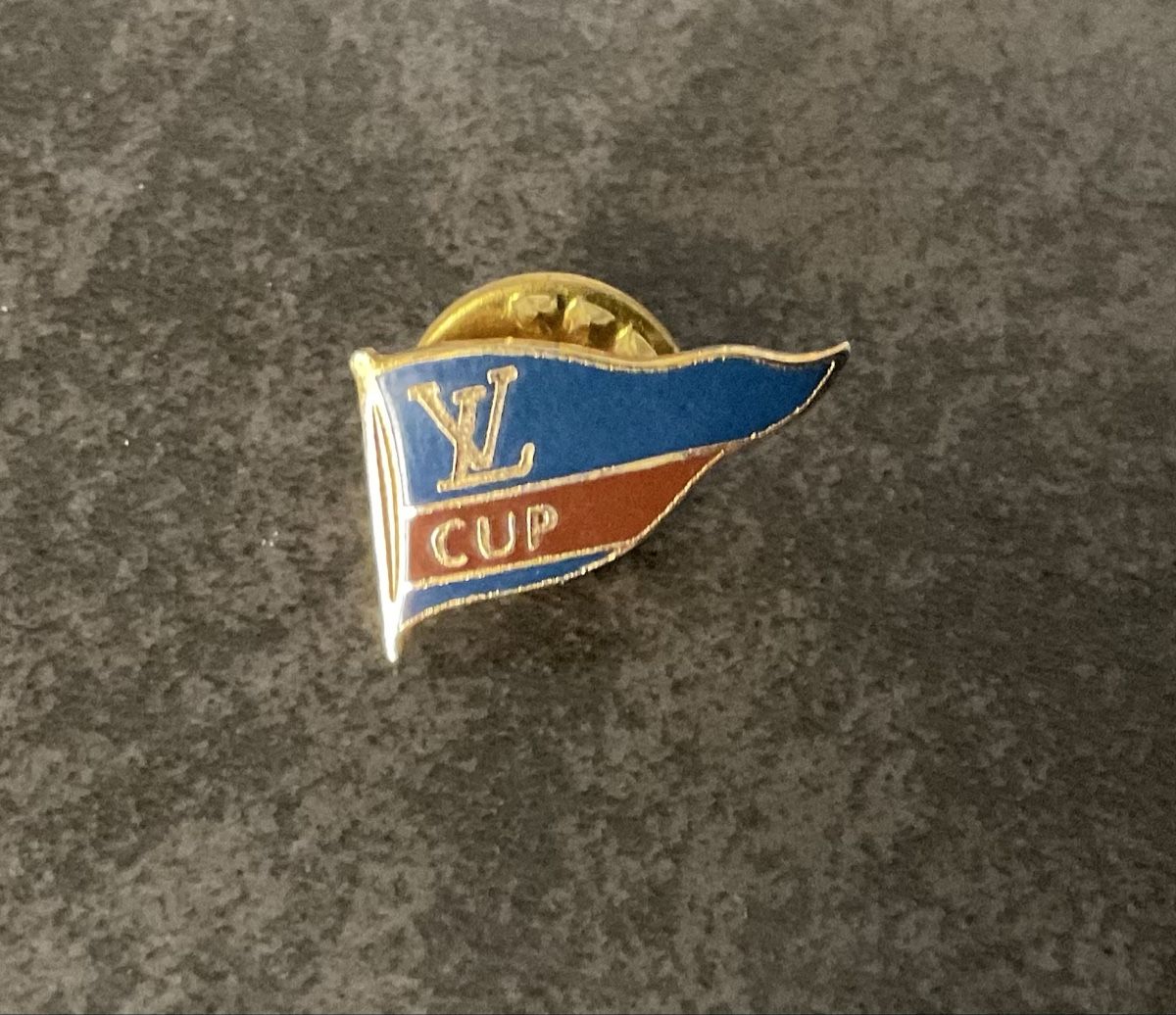 Louis Vuitton Spille & Fermagli: Louis Vuitton Cup Vintage pins – Usato da Sion venduto da Alex3310