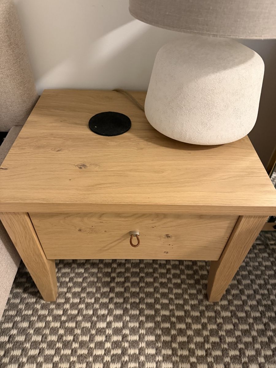 Comodini: 2 Oak Nightstands with Leather Detail – Usato da Zürich venduto da catfuso 3