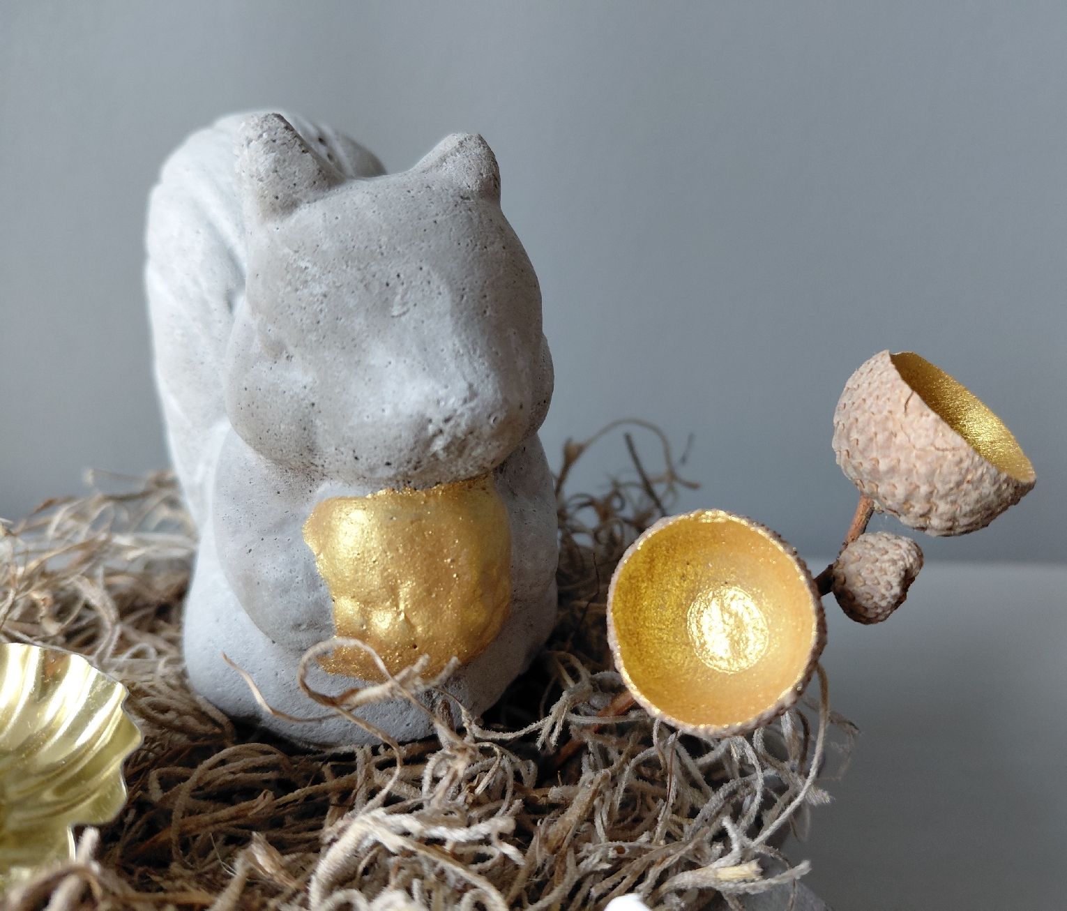 Tutte le decorazioni: Zickzackschale aus Beton mit Eichhörnchen – Nuovo (secondo la descrizione) da Wallisellen venduto da Muggeli1970 2