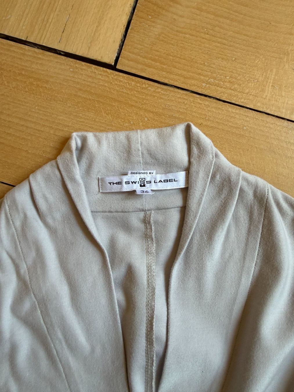 Giacche: THE SWISS LABEL - Jäckchen hellgrau 36 – Usato da Zürich venduto da Diazaio 3