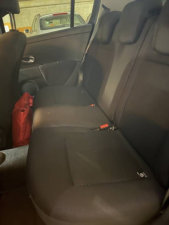 Autos: Renault Clio 1.6 16V – D'occasion à Rüfenacht BE par ang_qj88 7