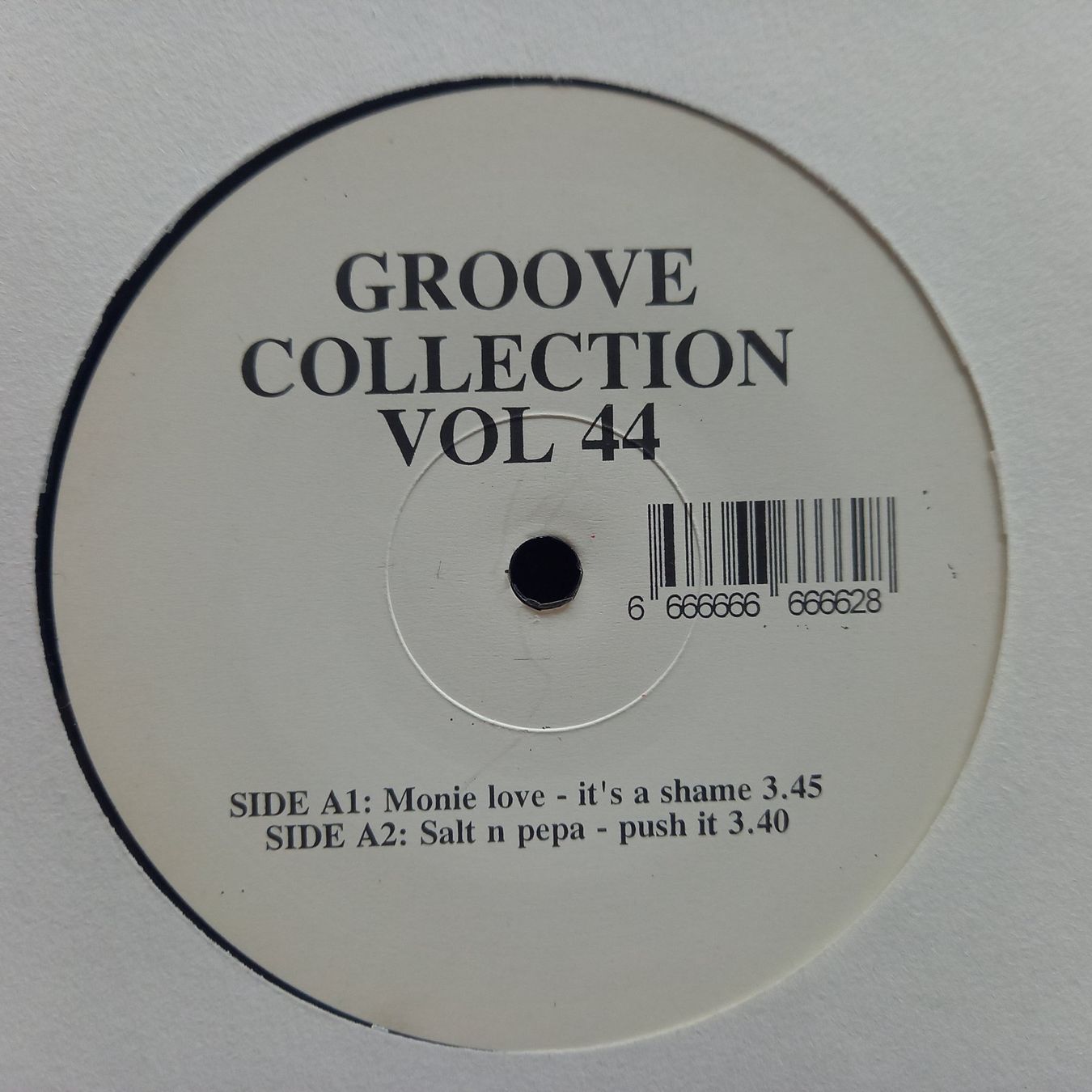 Dischi in vinile: Groove Collection VOL. 44, EP – Usato da münchenstein venduto da karl_heinz_krasser