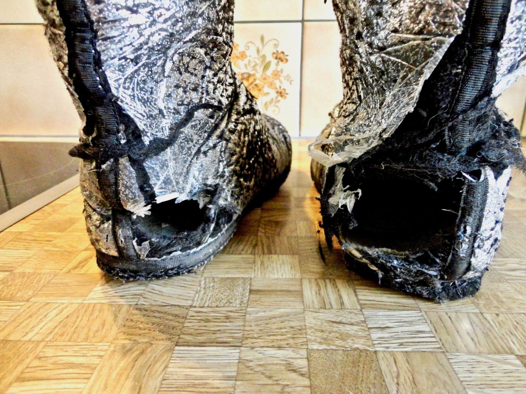 Kamik Damenschuhe: Kamik Winterstiefel / - Boots Gr.  38 – Defekt aus Dottikon von Facehugger2012 8