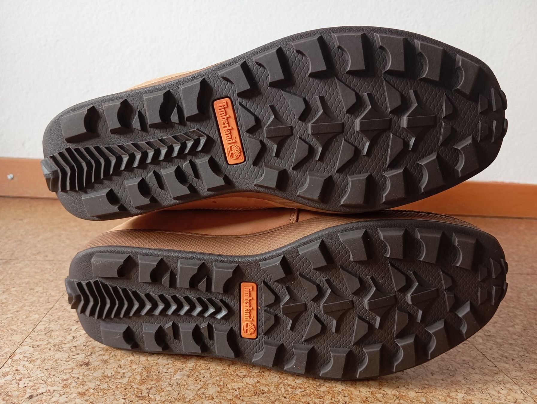 Timberland Scarpe da donna: TIMBERLAND Mukluk Boots "Waterproof" Gr. 38 – Nuovo (secondo la descrizione) da Zeneggen venduto da shemesh_ 7