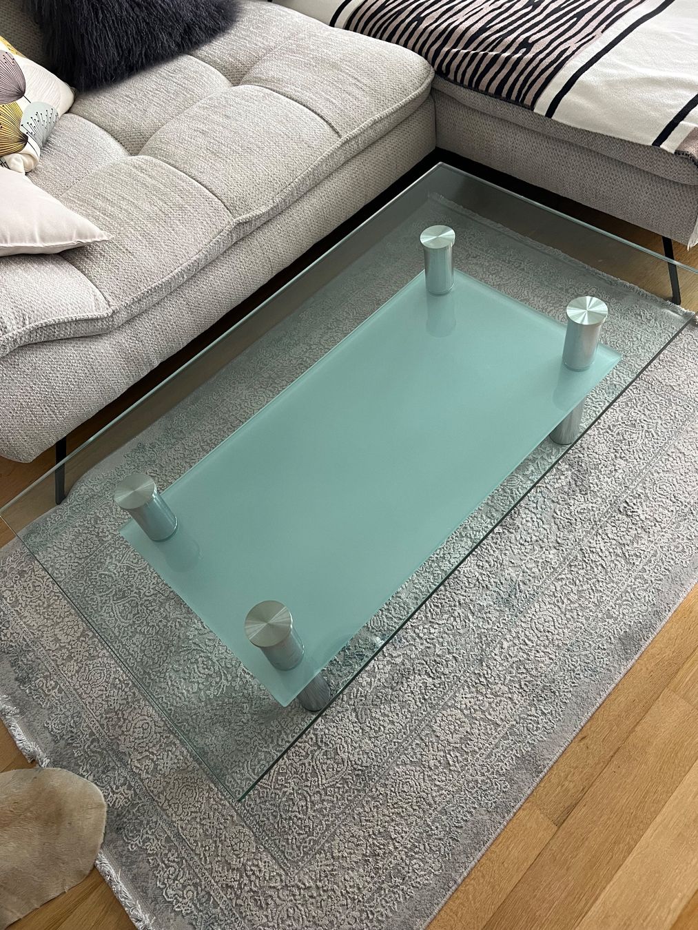 Tische: Massiver Glas Couchtisch – Gebraucht aus Richterswil von ang_2vks 2