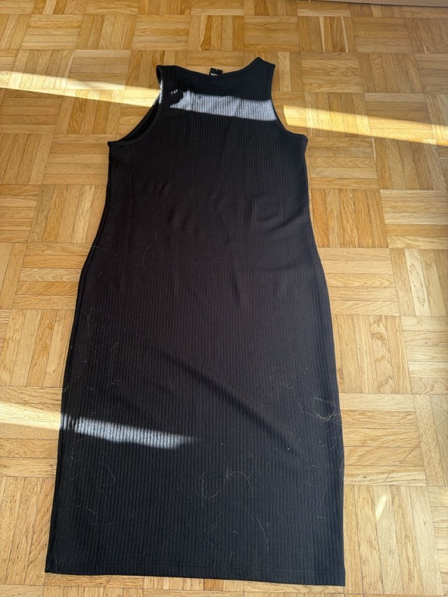 Zebra Robes: Robe noire ZÉBRA  – D'occasion à Le Locle par Mayd_h 2