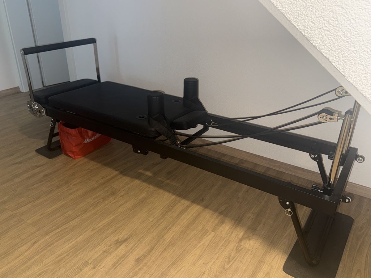Aldi Hometrainer: Pilates Reformer Klappbar mit Rollen – Neu (gemäss Beschreibung) aus Bern von Naxlanl 2