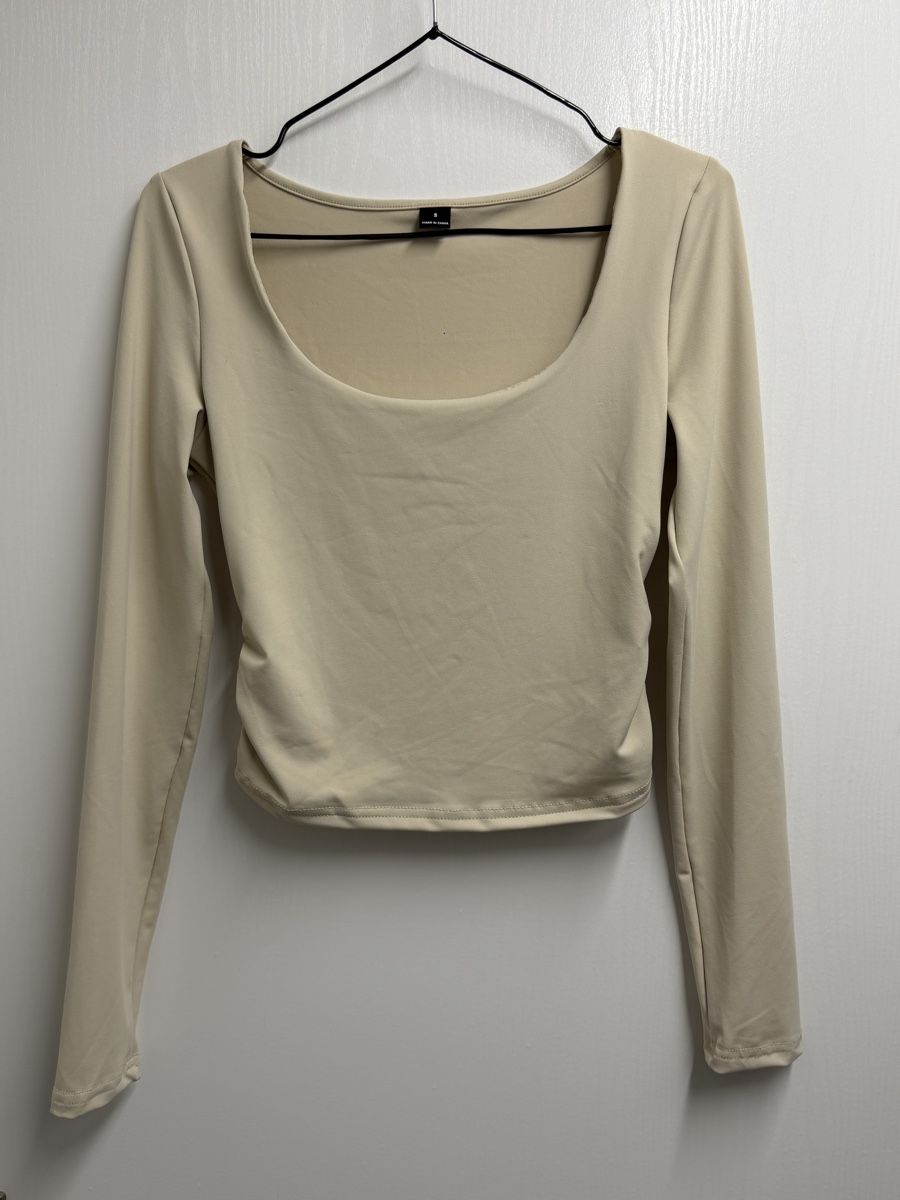 Shein Tops: Beige Long Sleeve Top, Size M - Perfect for Fall! – Neu (gemäss Beschreibung) aus Interlaken von pat_b8yn