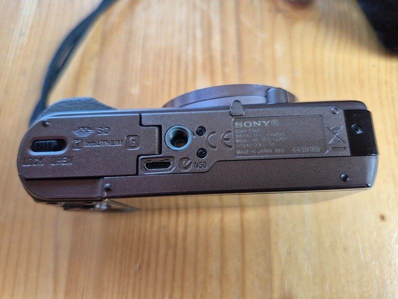 Sony Fotocamera: Sony Cyber Shot DSC-HX20V – Usato da Reinach BL venduto da colmarer 4