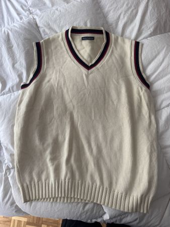 Gilet Brandy Melville beige col en V bon état T.U.