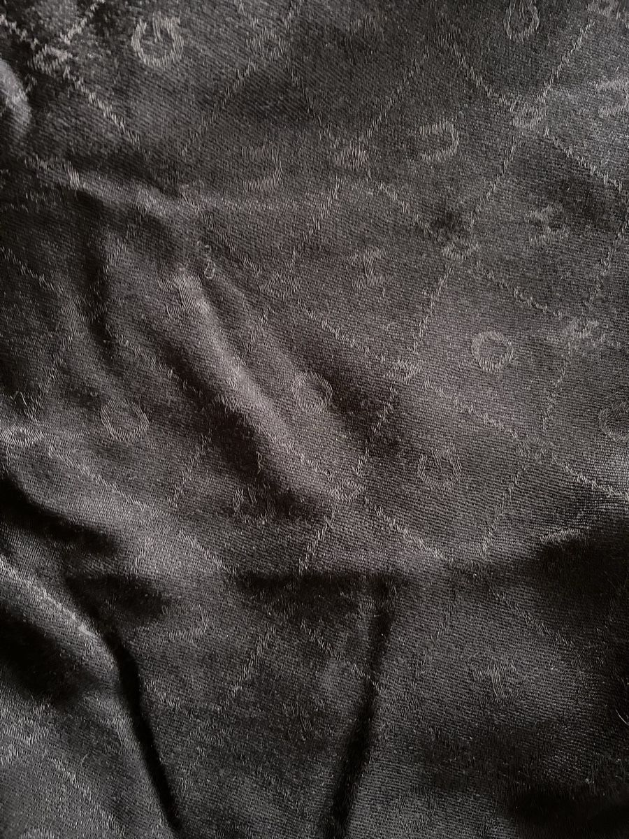Hugo Boss Foulards, Tücher & Schals: Hugo Boss Schal – Gebraucht aus Stallikon von BaumArt 2