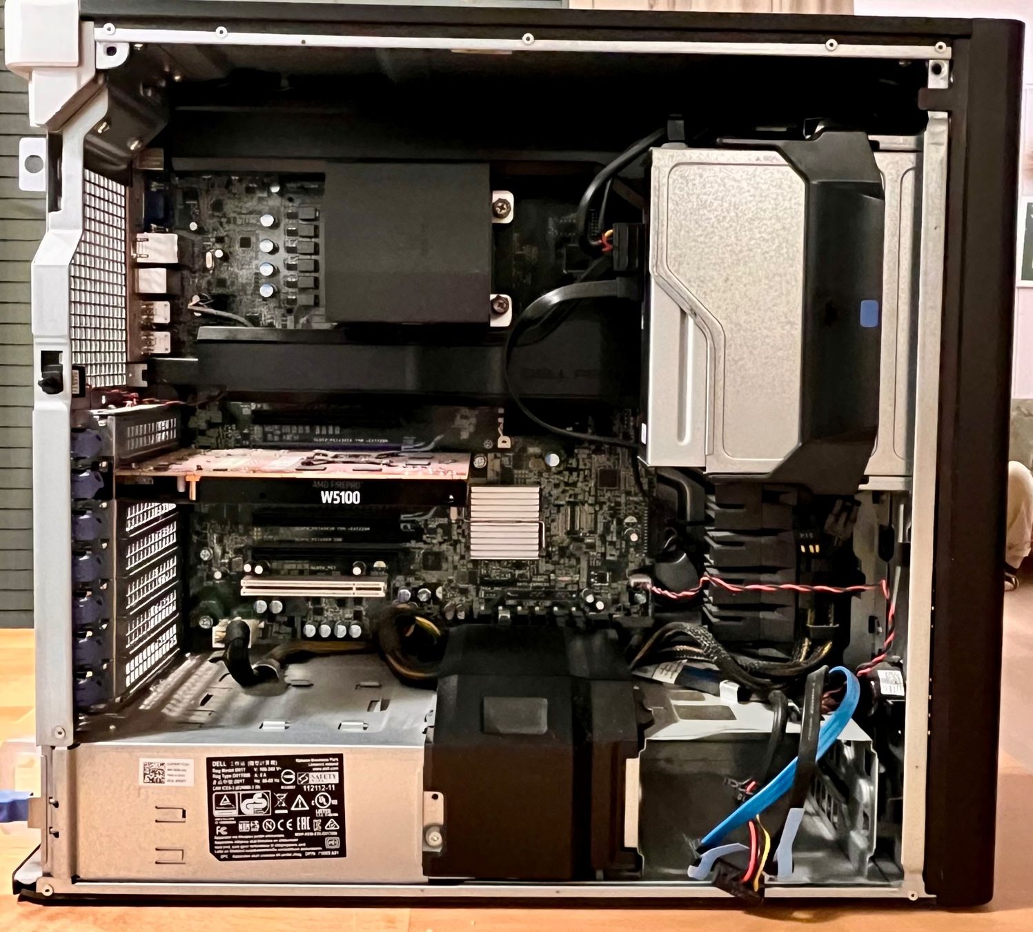 Dell PC: Dell Precision Tower 5810 (T5810) Workstation 2016 – Usato da Frauenfeld venduto da magro56 1