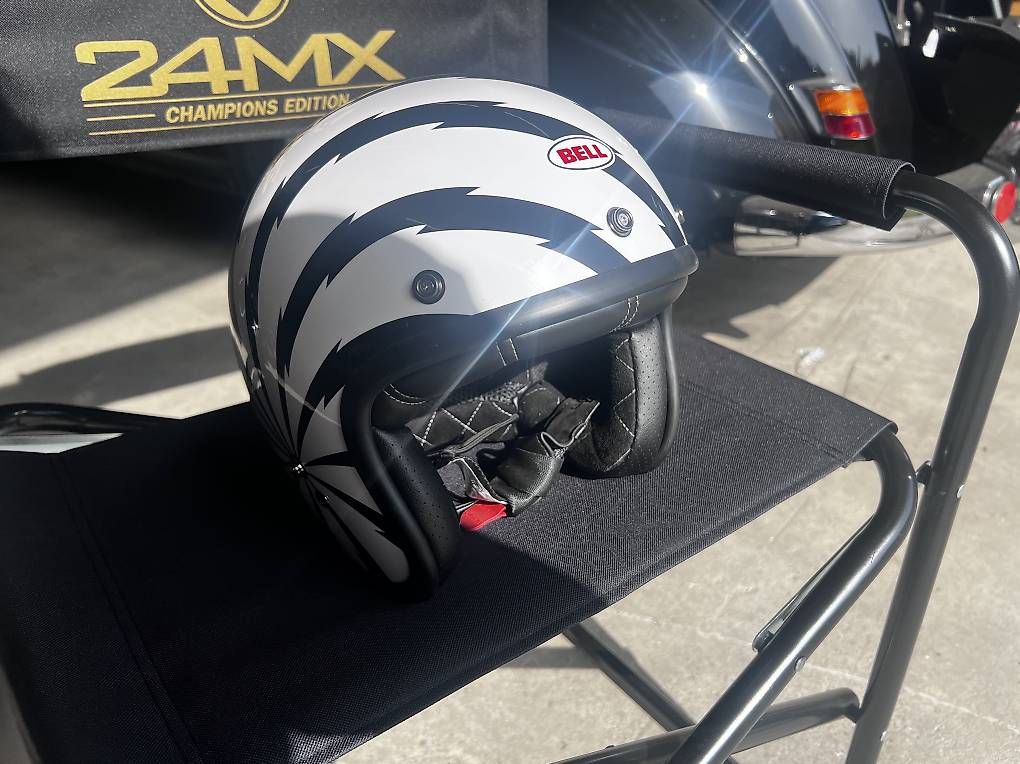 Bell Caschi & visiere: Bell Helm Grösse M – Usato da Immensee venduto da Mdin 3
