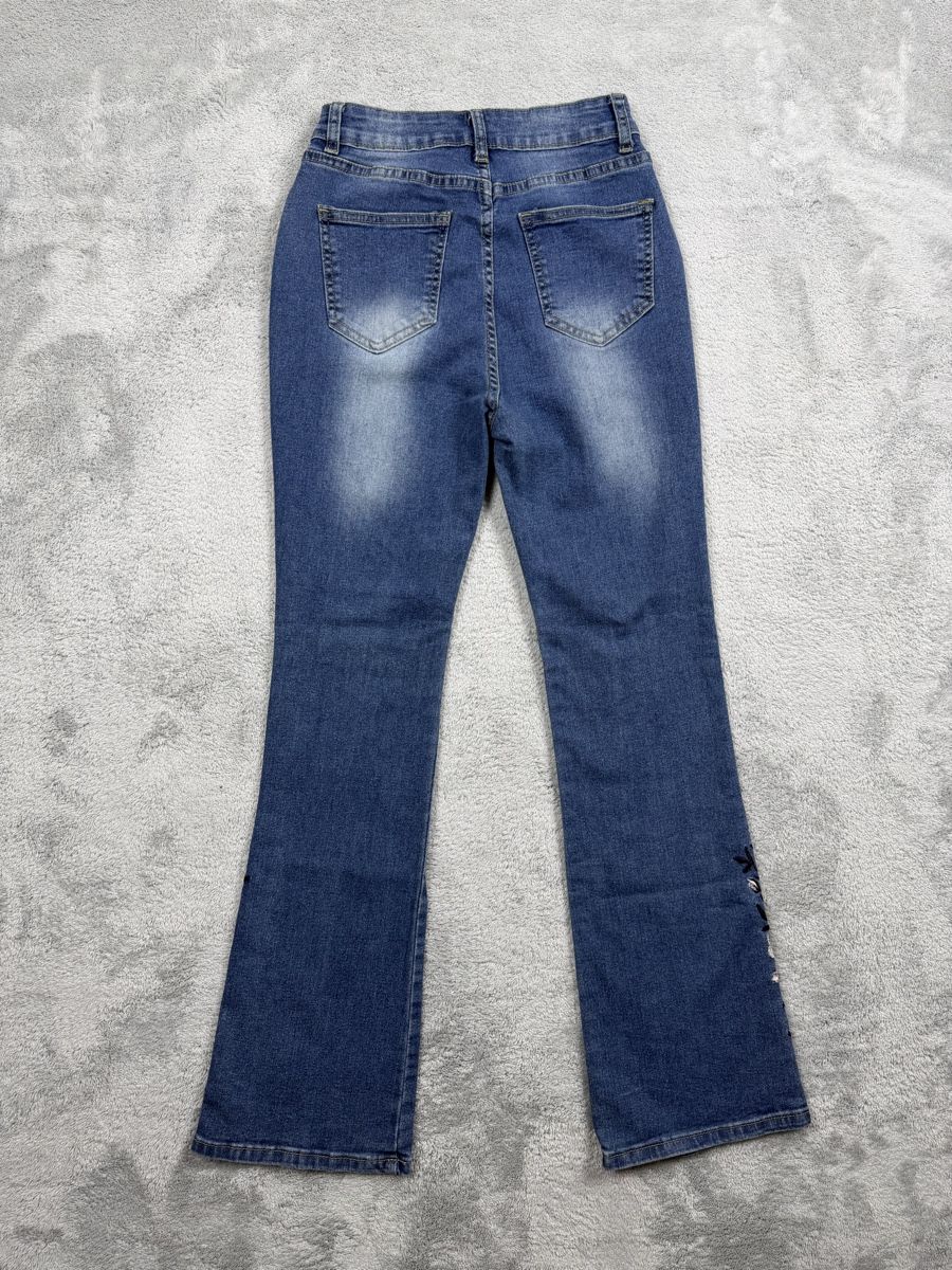 Jeans: Y2k style bootcut jeans with flowers – Usato da Erlinsbach SO venduto da TogaResell 4