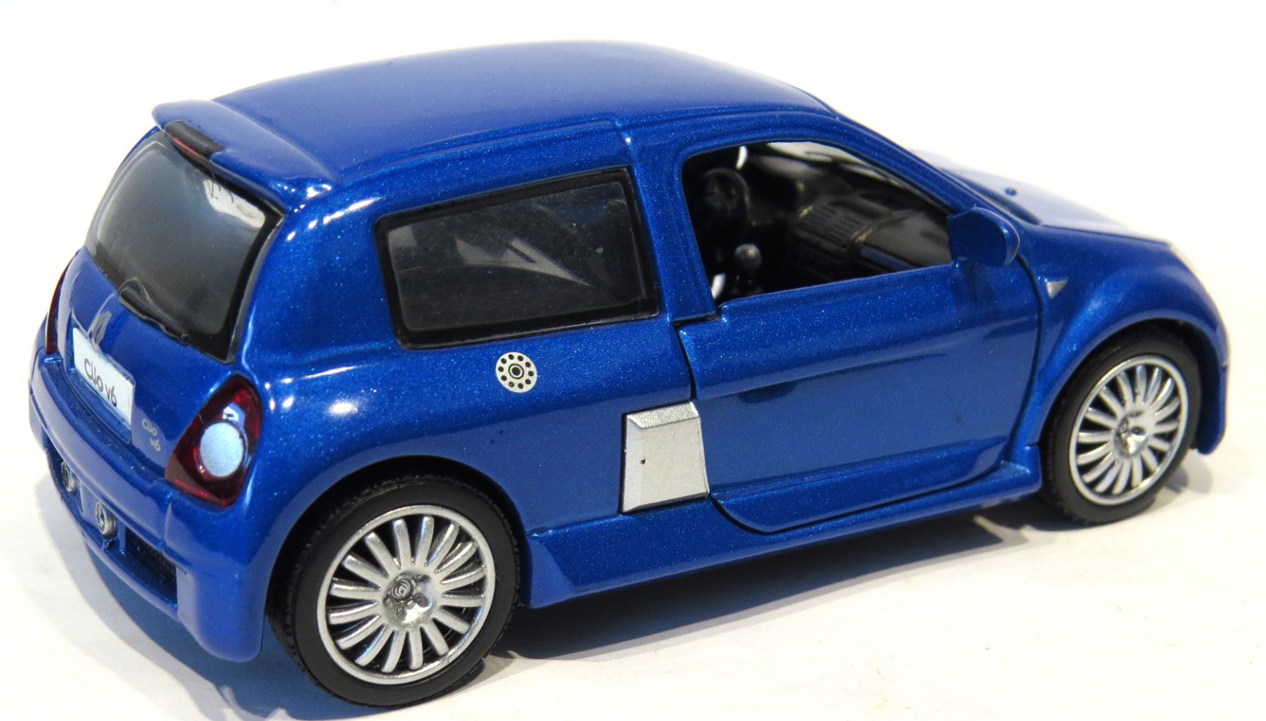 Renault Modellini d'auto: Renault Clio V6 2003 – Difettoso da Ettingen venduto da campione_1 1