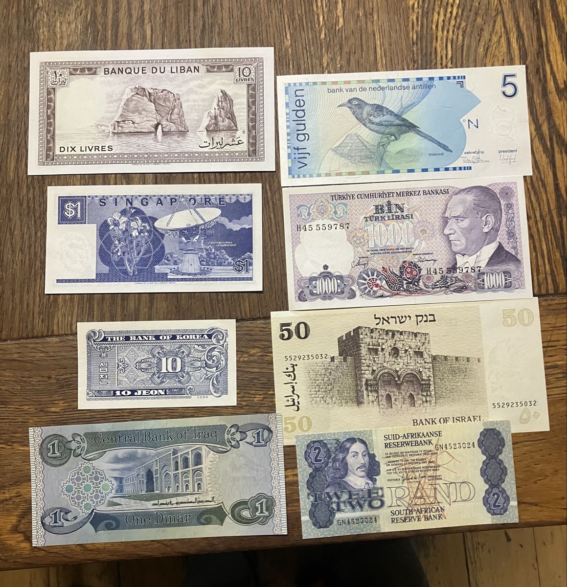 Banconote: Lot de billets de banque internationaux diversisés – Usato da Puidoux venduto da lemacos 1