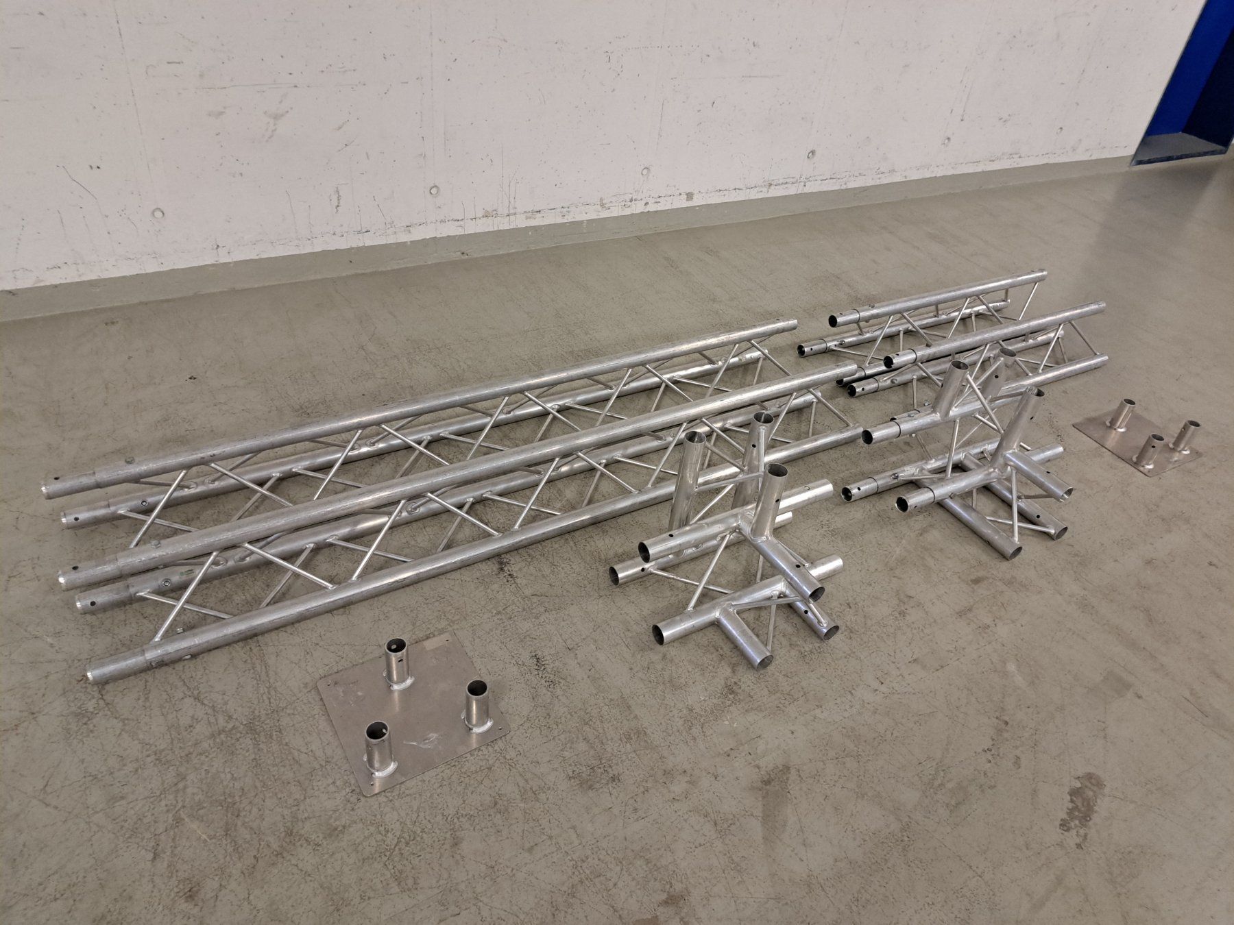 Truss: Trilite 3Punkt Traversen Set  D  achtteilig – Gebraucht aus Embrach von lichttechnik 4
