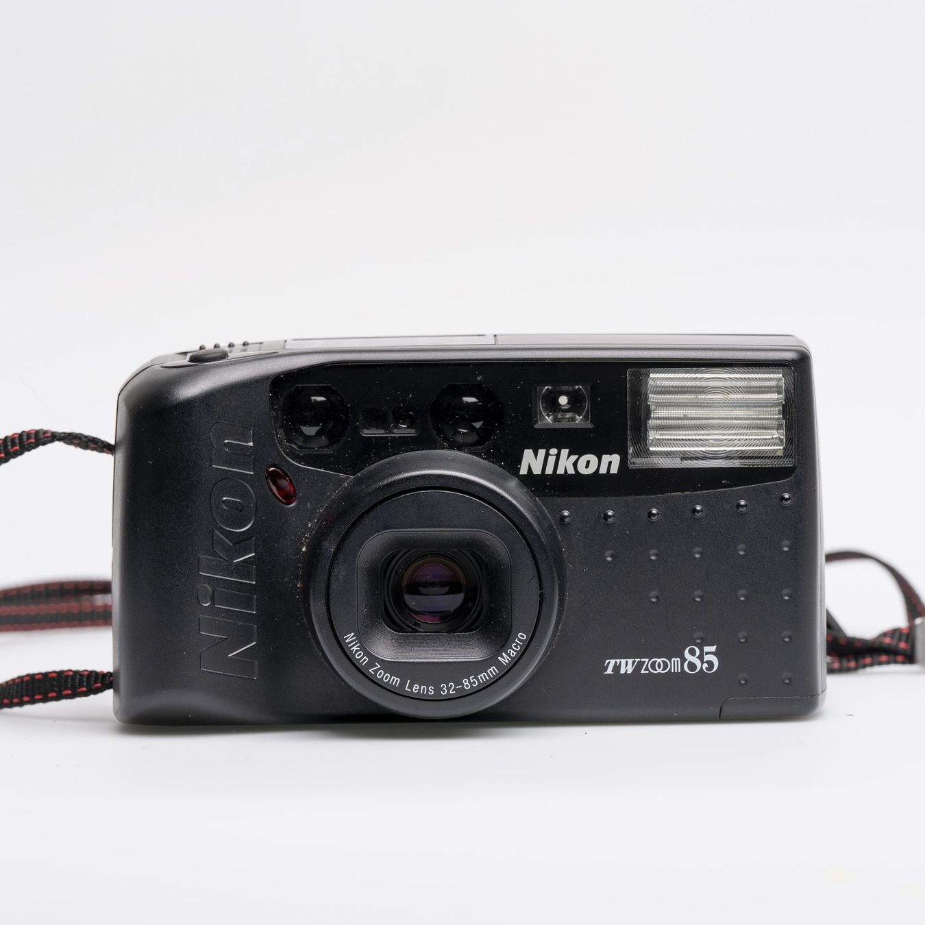 Nikon Fotocamera: Nikon TWzoom85 – Usato da Stans venduto da studiofischlin