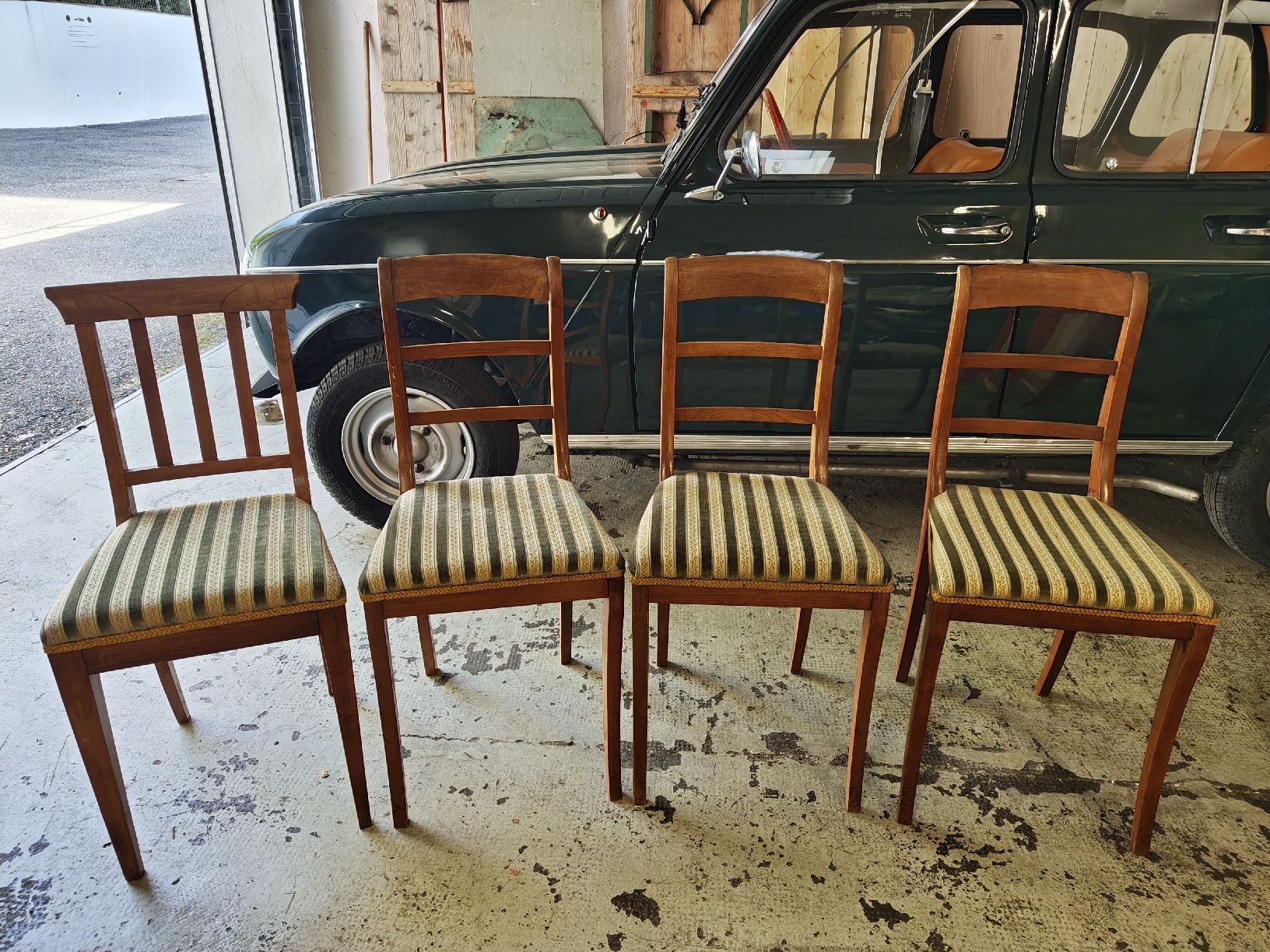 Chaises: 4 Stühle Biedermeierstil  – D'occasion à Basel par AlessioLindenmann