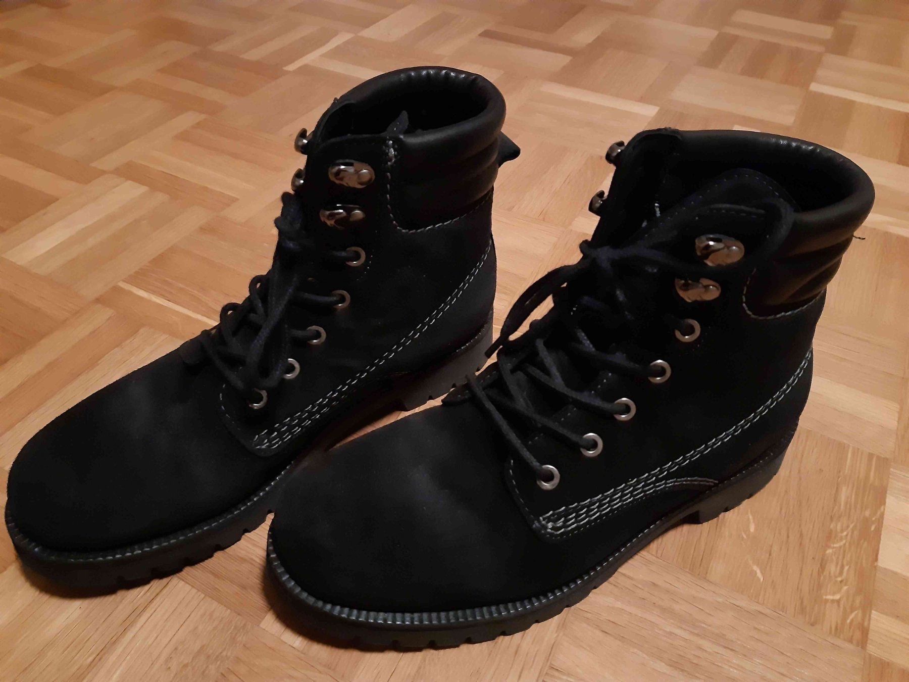 Navyboot Scarpe da donna: Tolle Navyboot Winterstiefeletten, Leder, Gr. 39 – Nuovo (secondo la descrizione) da Olten venduto da Dickbrave 1