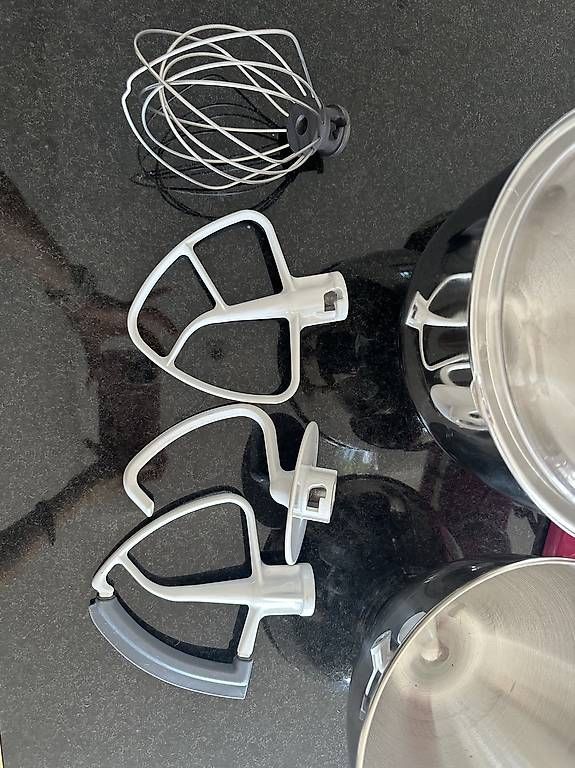 Appareils de cuisine: KitchenAid Artisan Küchenmaschine – D'occasion à Walchwil par ang_f8qg 1