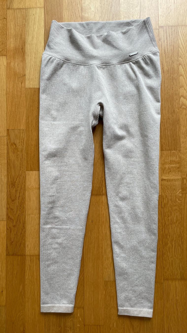 Leggings: Sport Leggins aim'n, Grösse M – Usato da Burgdorf venduto da Crown.