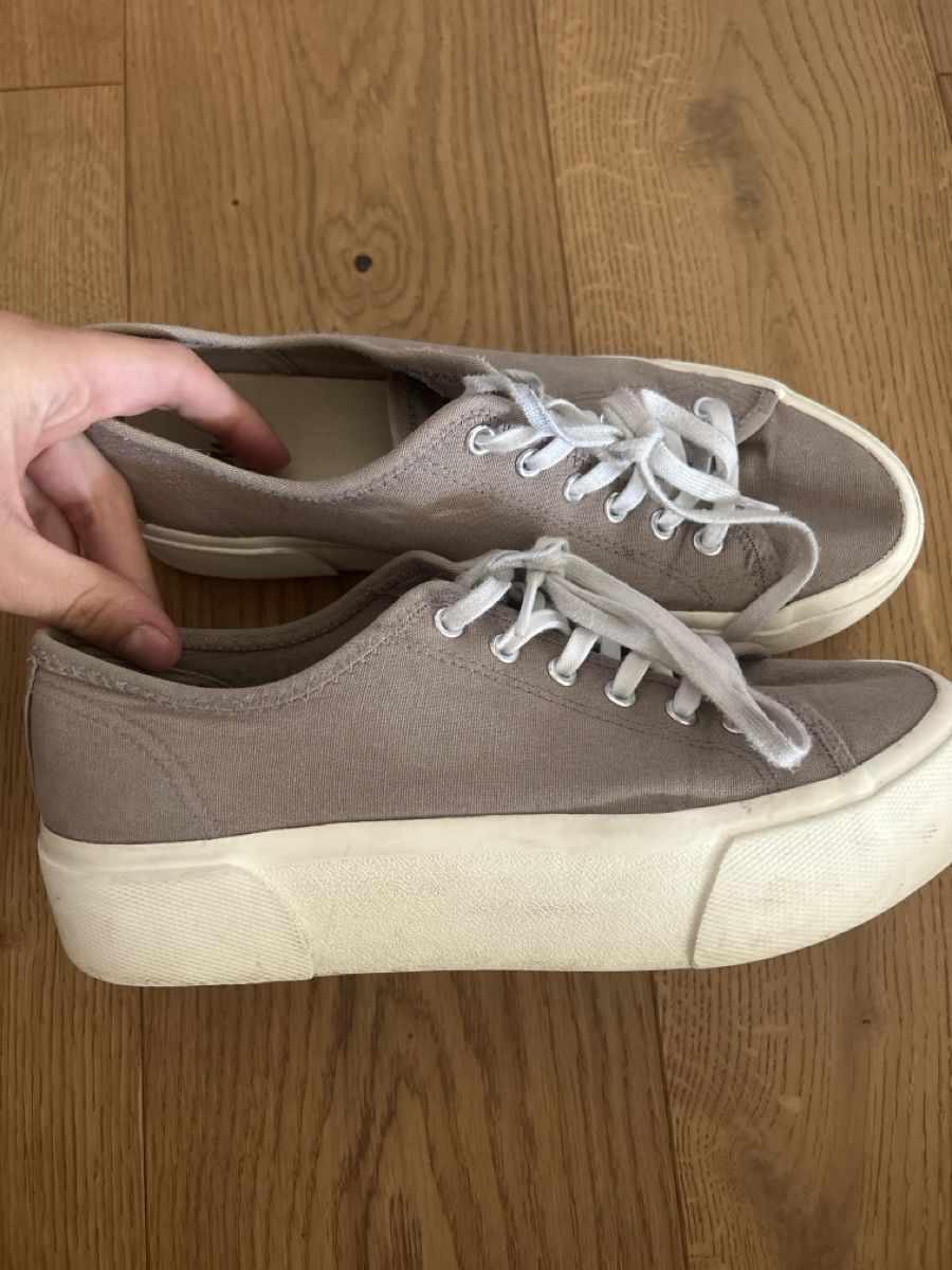 H&M Scarpe da donna: Plateau Sneakers H&M Gr.38 – Usato da Fraubrunnen venduto da alne777 1