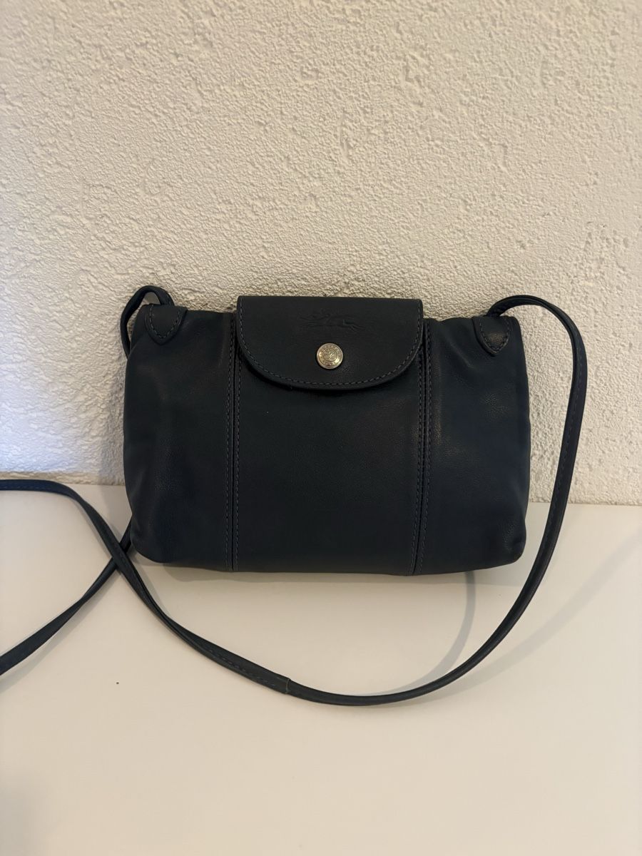Longchamp Autres vêtements & accessoires: Sac Lonchamp bleu cuir bandoulière  – D'occasion à Pully par kaba07