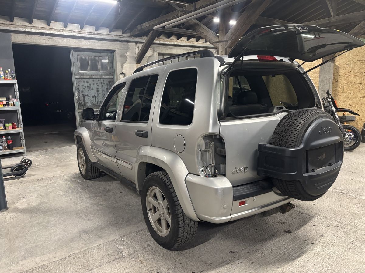 Jeep Autos: Jeep Cherokee 2.8 CRD – Gebraucht aus Oey von DigRent 2