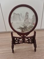 Chinesischer Tischschirm aus Holz mit Motiv