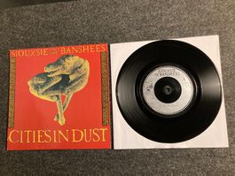 Siouxsie And the Banshees - Cities In Dust