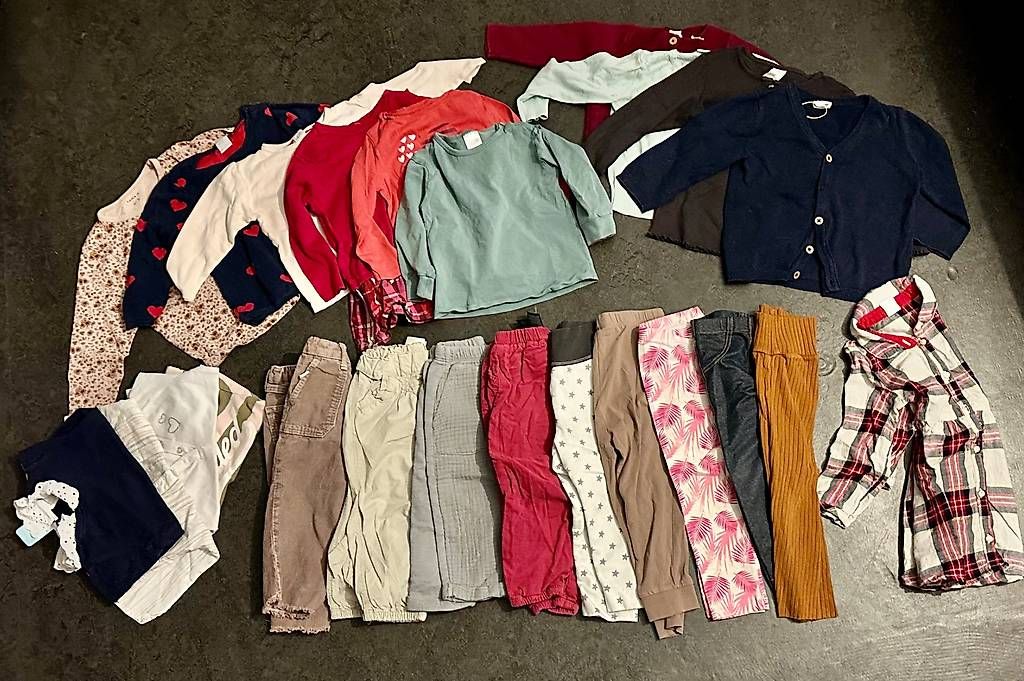 Ensembles coordonnés: Mädchen Kleiderpaket Gr. 86 – D'occasion à Laax GR par adi-candy