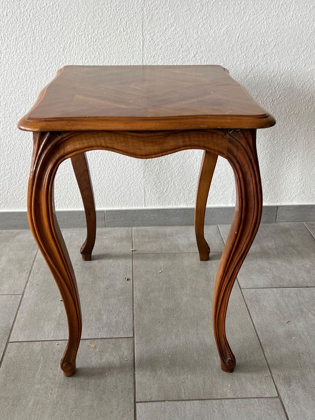 Tavoli: Vintage Beistelltisch / Salontisch – Usato da Hinterkappelen venduto da rum_y52q 1