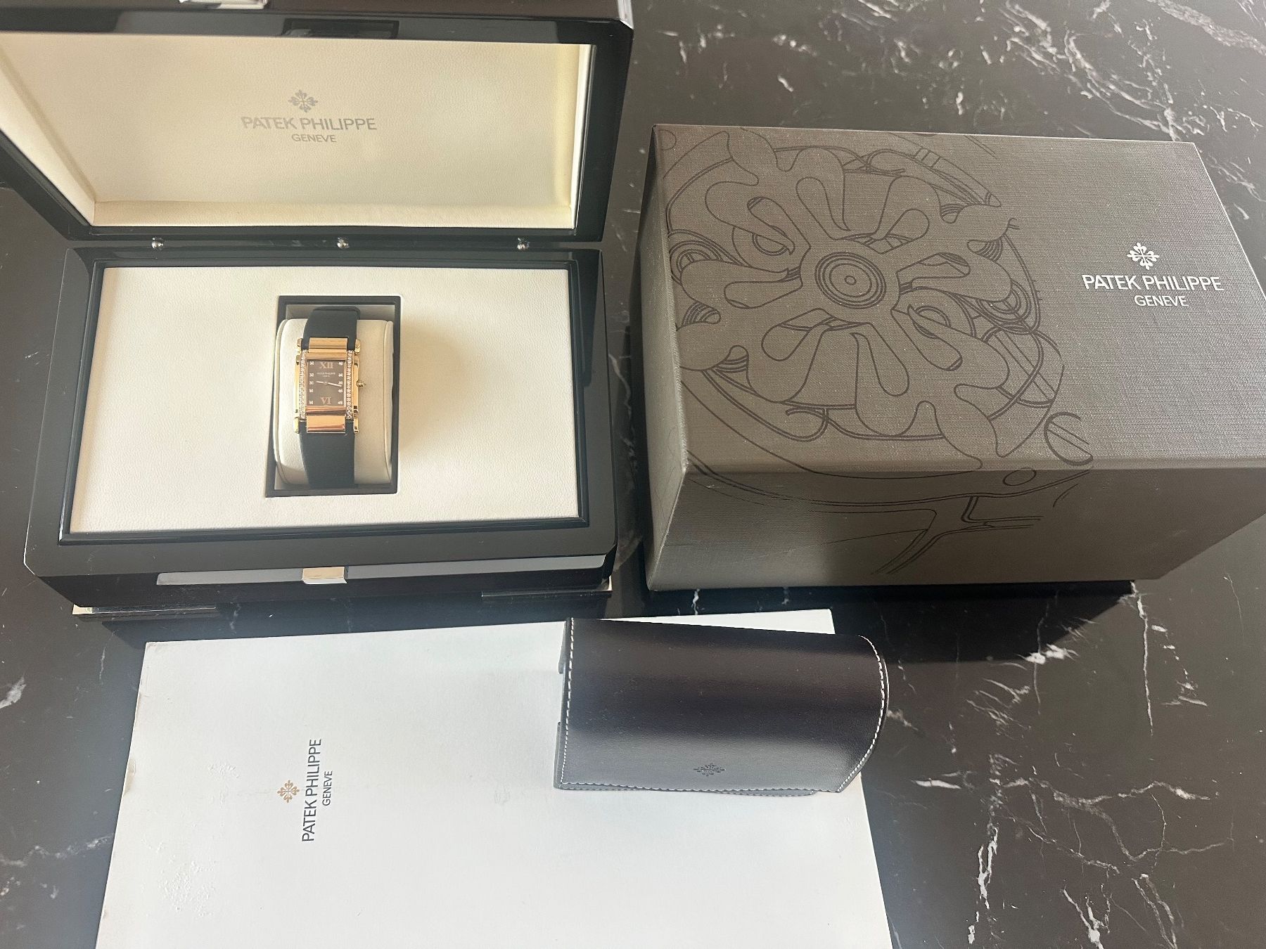 Patek Philippe Orologi: Patek Philippe Twenty 4 – Usato da Baar venduto da Famaventures 2